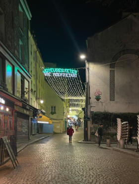 Fassadenausschnitt "Motel one" Caecilienstraße Köln