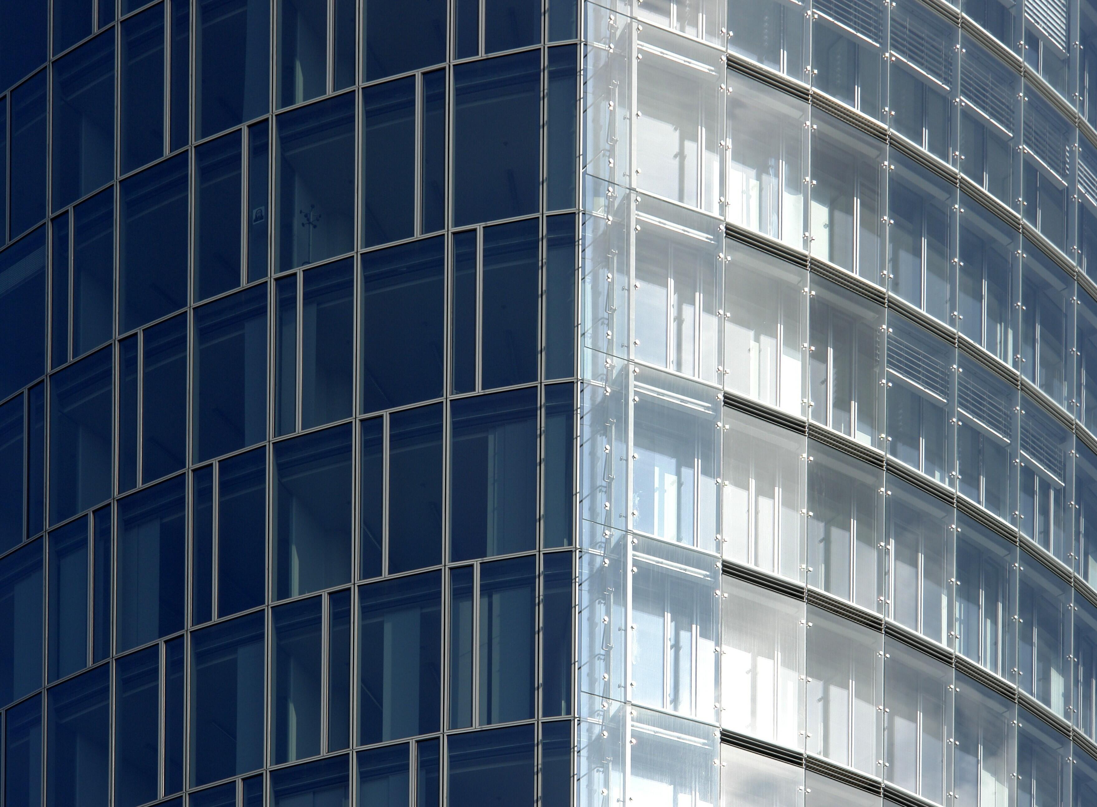 KölnTriangle Mono- Doppelfassade