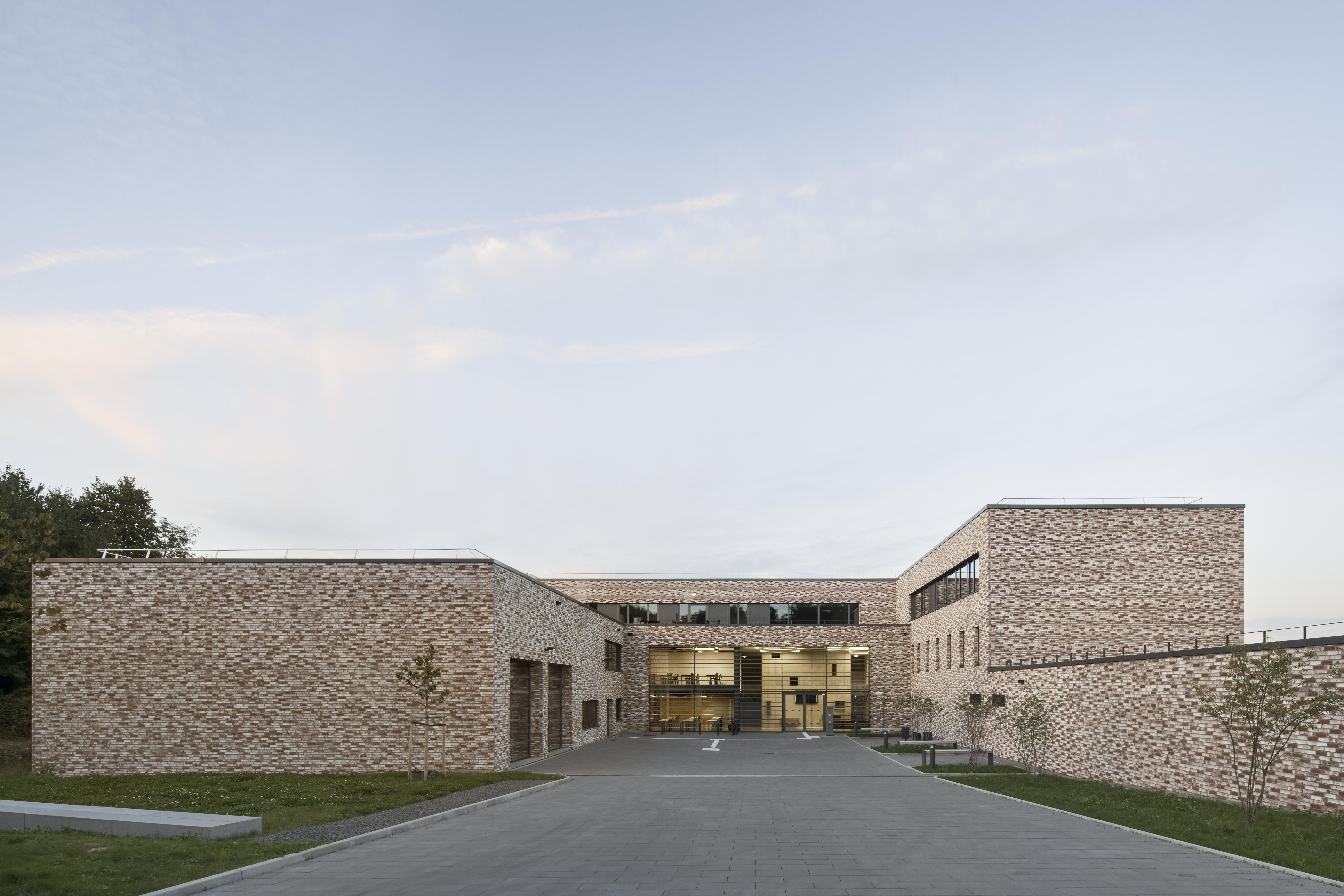 SUPERGELB ARCHITEKTEN